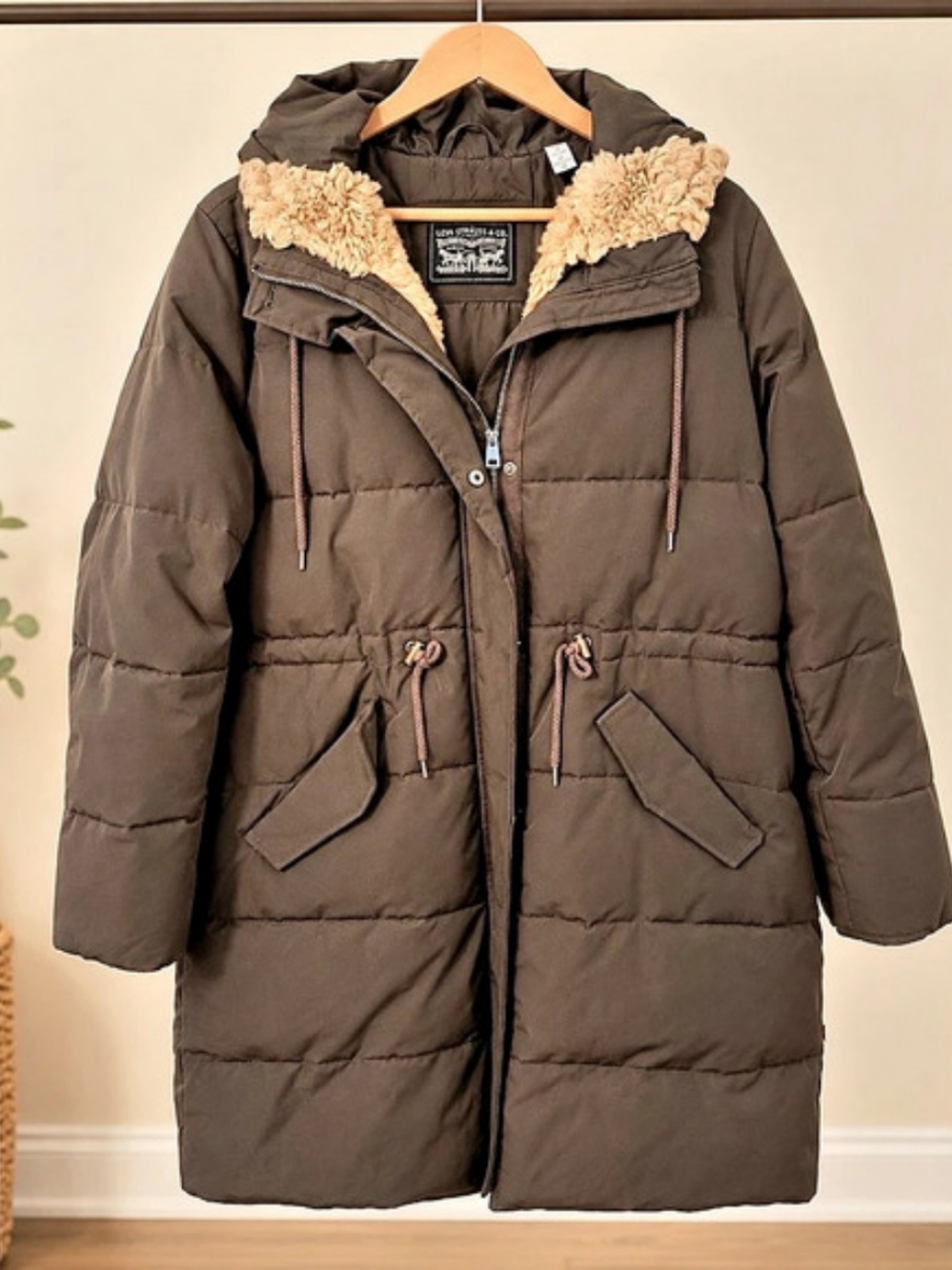 Levi’s Long Puffer Parka Faux Fur Hood Brown L 22.5” P2P